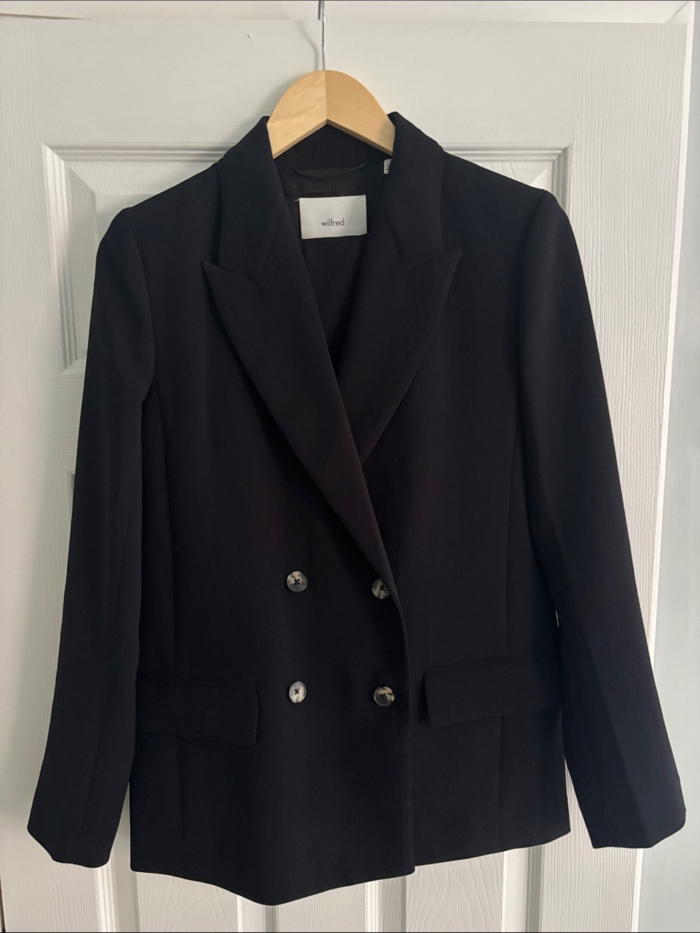 Wilfred Black Double-Breasted Tailored Blazer and Pants Set